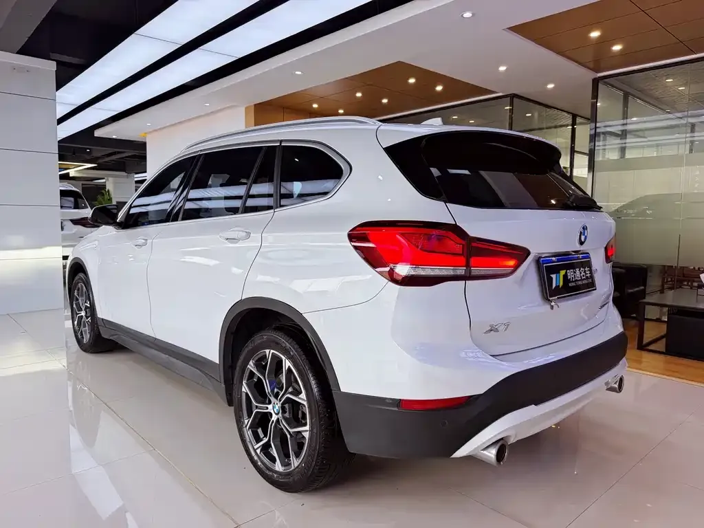 BMW X1 — фото 4