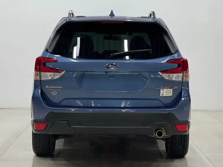 Subaru Forester — фото 3