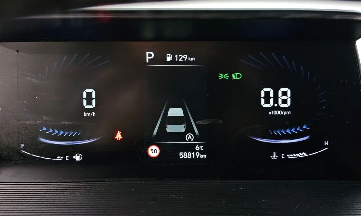Hyundai Staria — фото 2