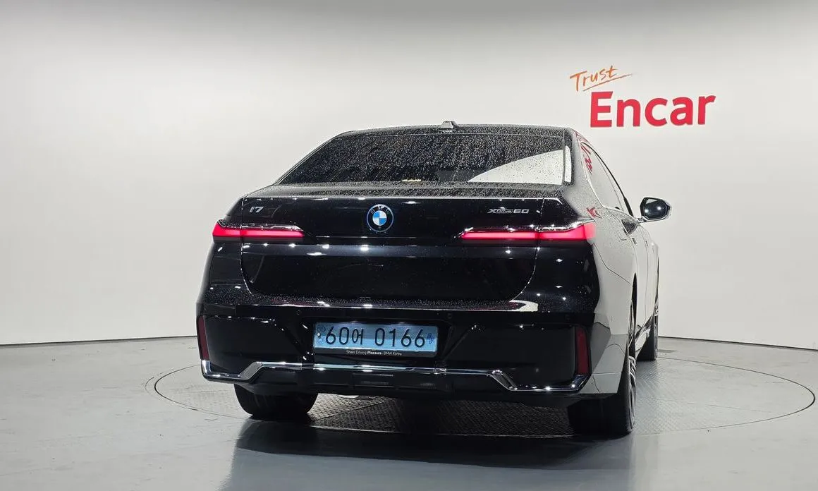 BMW i7 — фото 5