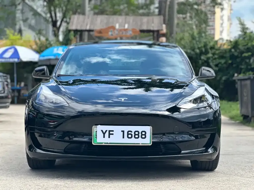 Tesla Model 3 — фото 7