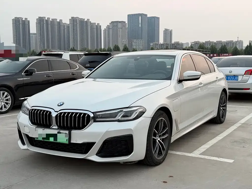 BMW 5 Series New Energy — фото 1