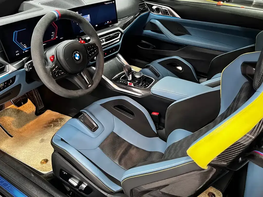 BMW M4 — фото 10