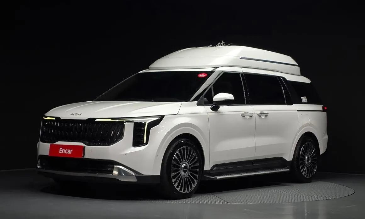 Kia Carnival — фото 1