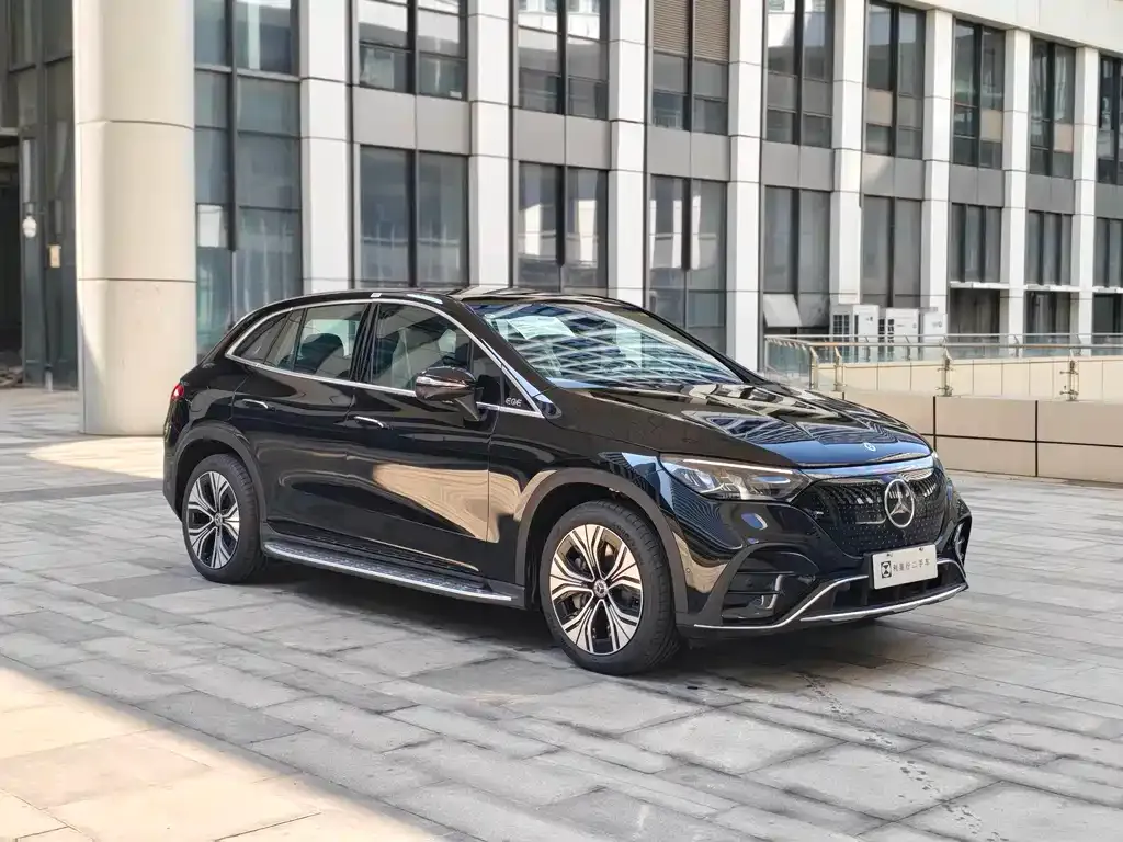 Mercedes-Benz EQE SUV — фото 4