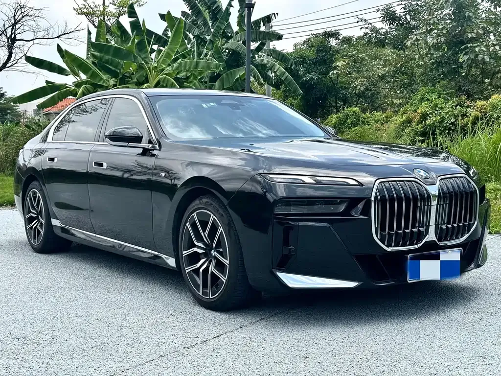BMW 7 Series — фото 3
