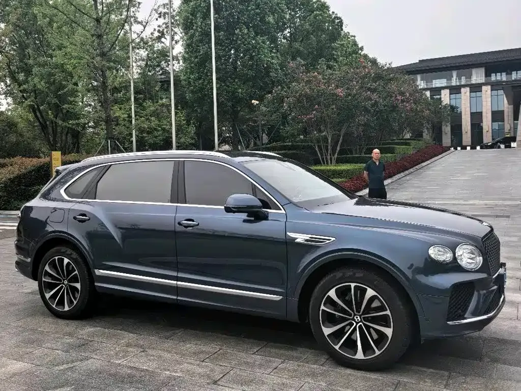 Bentley Bentayga — фото 3