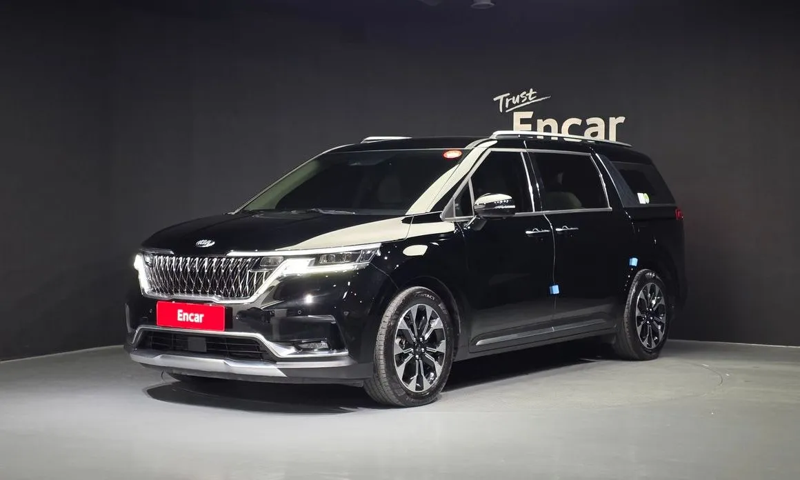 Kia Carnival — фото 1