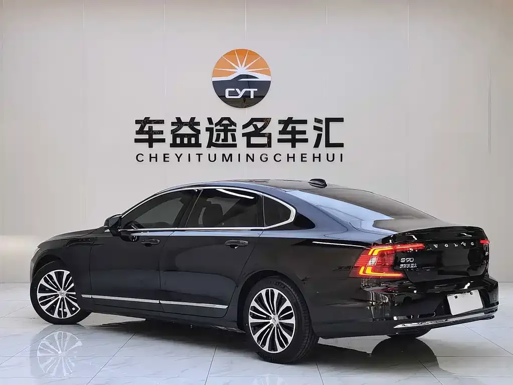 Volvo S90 — фото 4