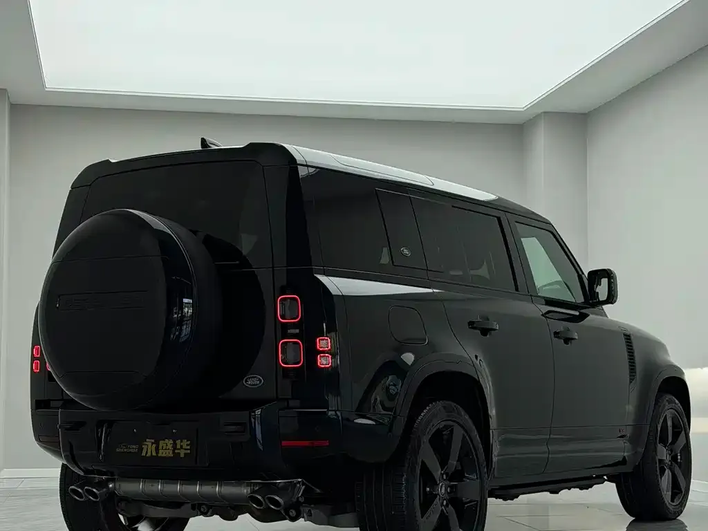 Land Rover Defender — фото 2