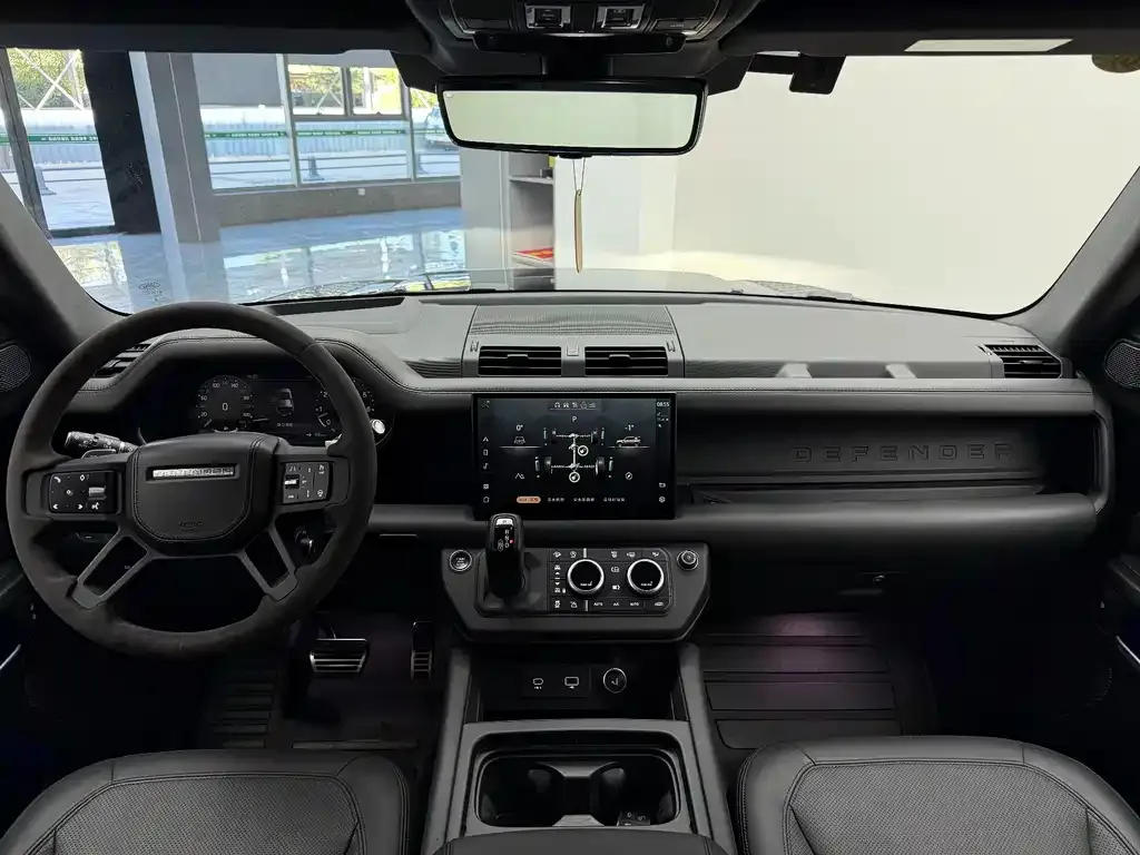 Land Rover Defender — фото 6
