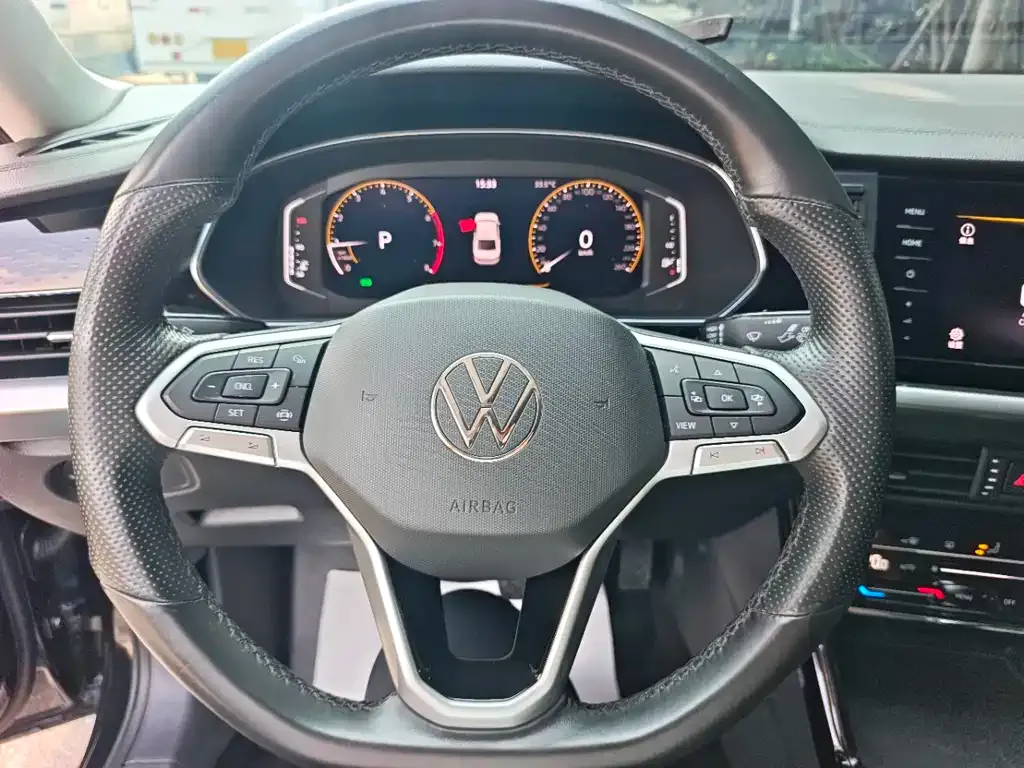 Volkswagen Passat — фото 6