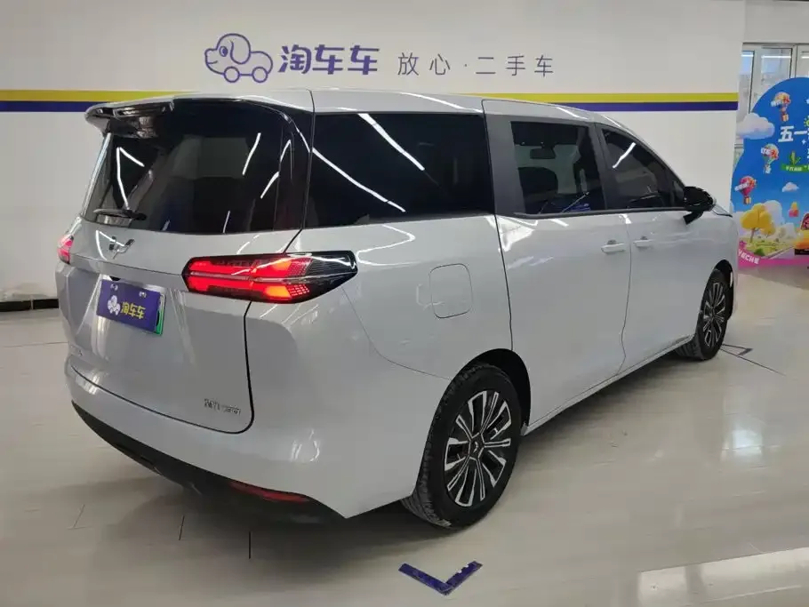 Wuling Xingguang 730 New Energy — фото 9