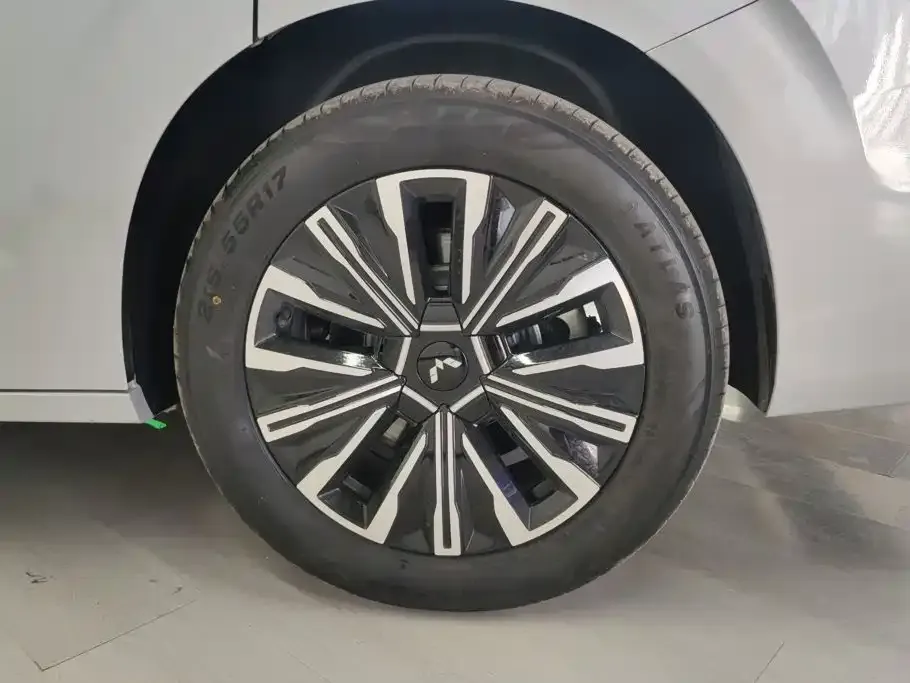 Wuling Xingguang 730 New Energy — фото 7