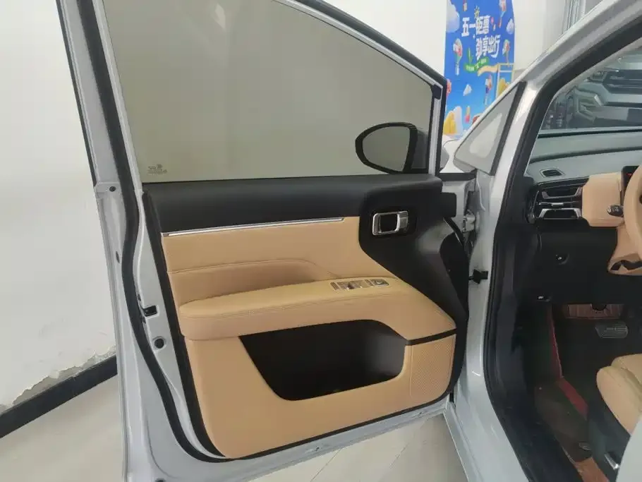 Wuling Xingguang 730 New Energy — фото 8