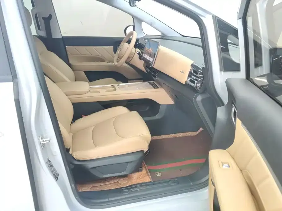 Wuling Xingguang 730 New Energy — фото 10