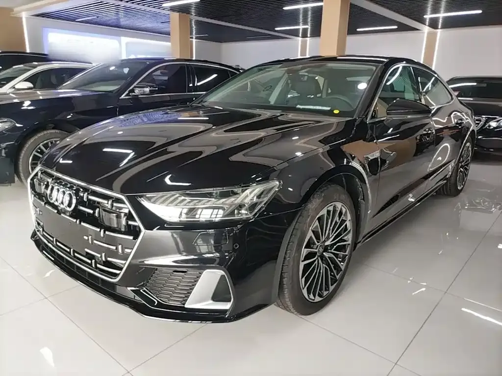 Audi A7L — фото 1