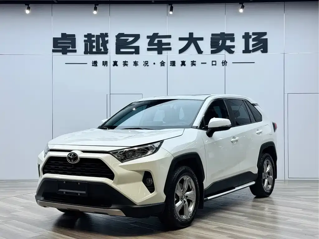 Toyota RAV4 — фото 3