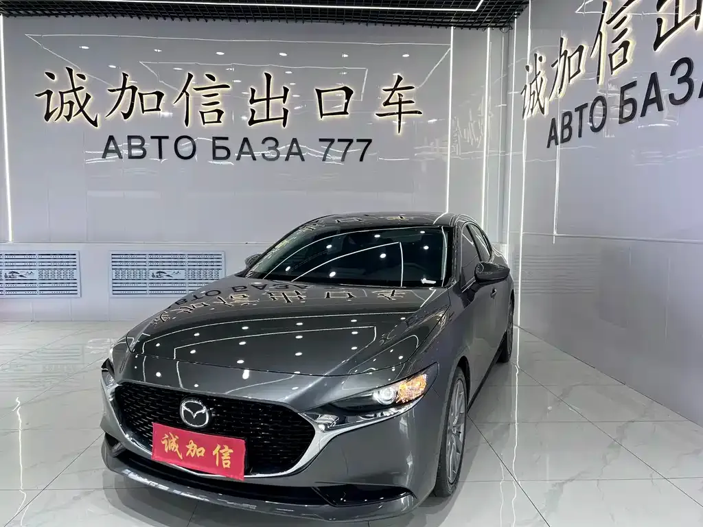 Mazda 3 Axela — фото 1