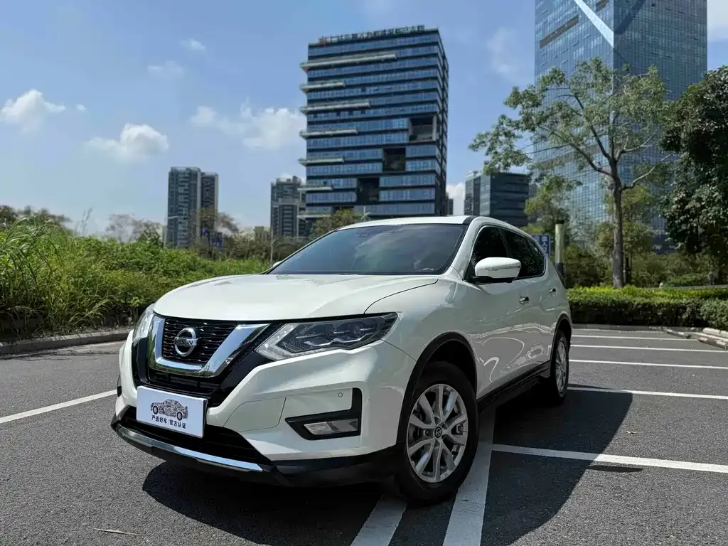Nissan X-Trail — фото 1