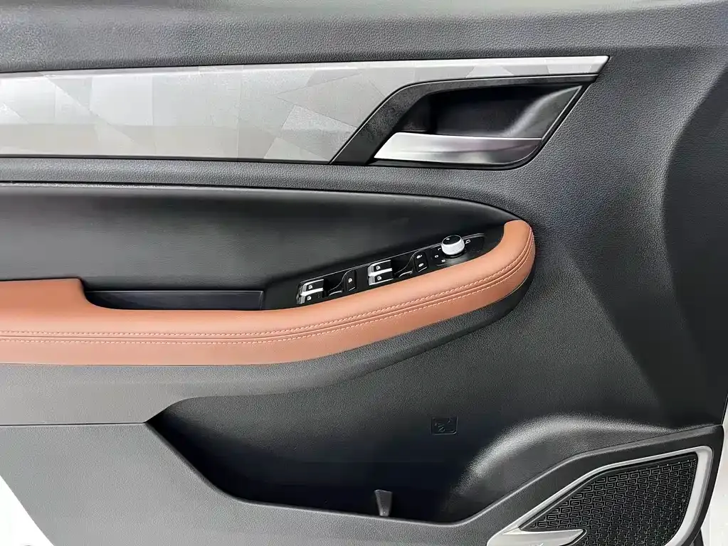 Geely Vision X6 — фото 9