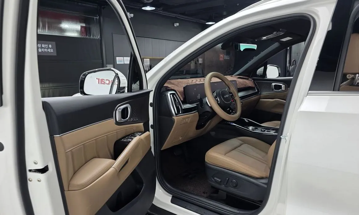 Kia Sorento — фото 7