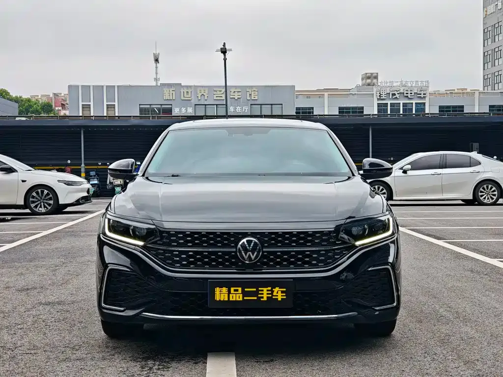 Volkswagen Passat — фото 5