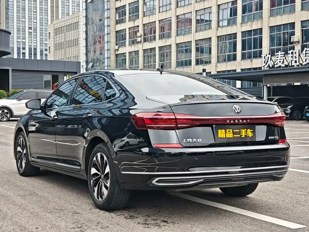 Volkswagen Passat — фото 4