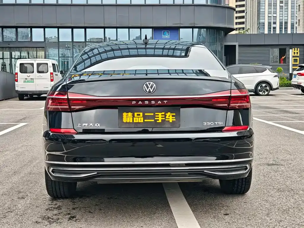 Volkswagen Passat — фото 6