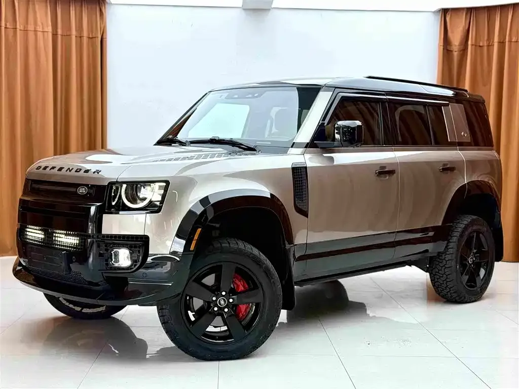 Land Rover Defender — фото 1
