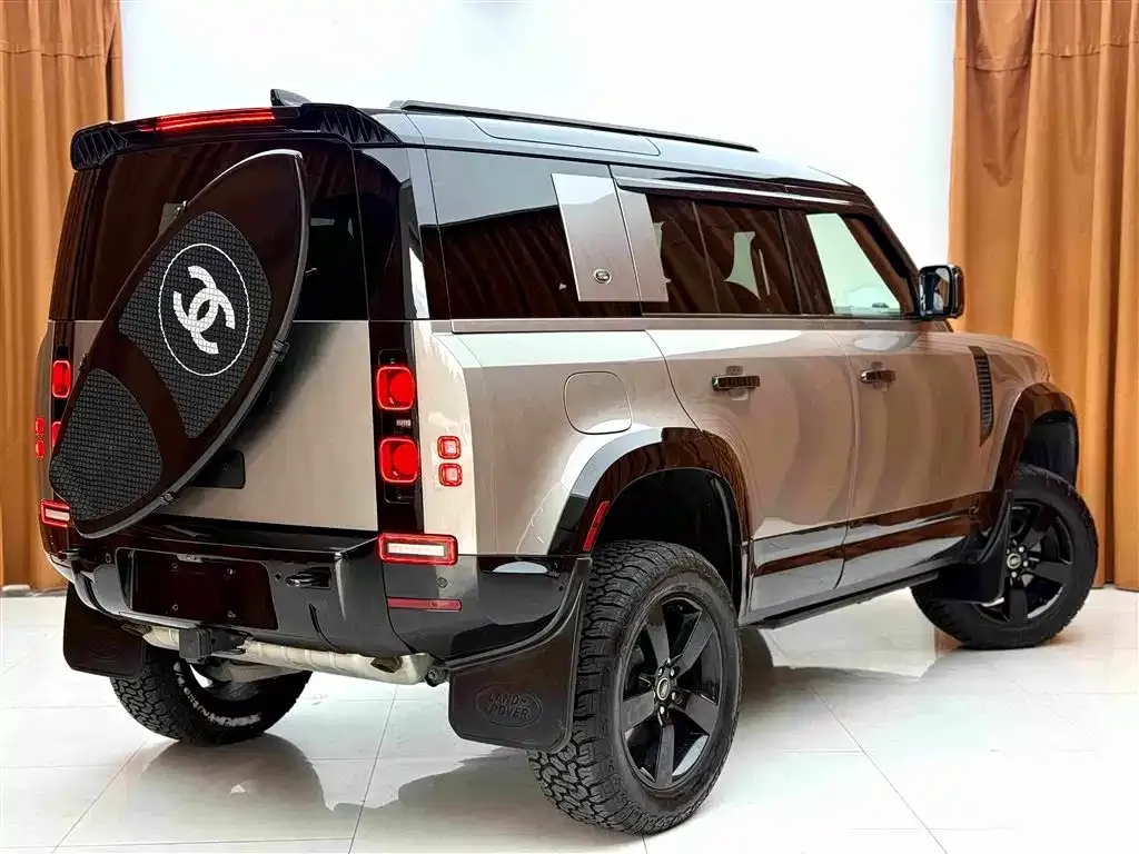 Land Rover Defender — фото 9