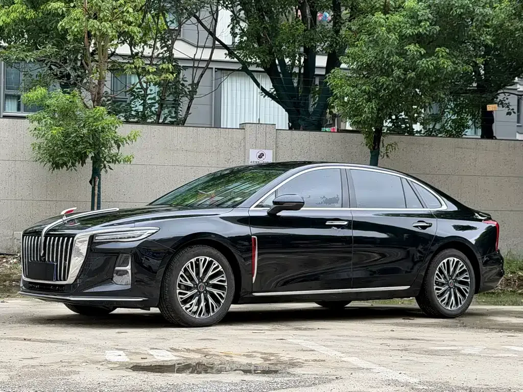 Hongqi H5 — фото 1