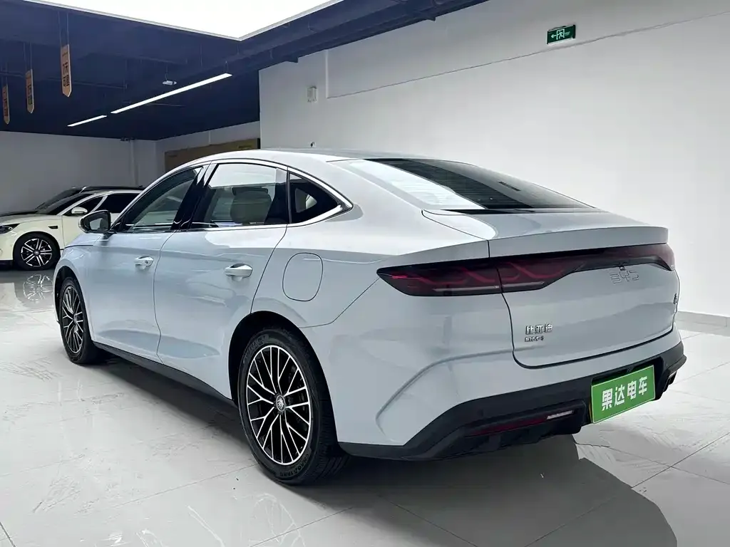 BYD Qin L — фото 10
