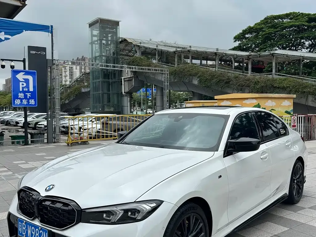 BMW 3 Series — фото 1