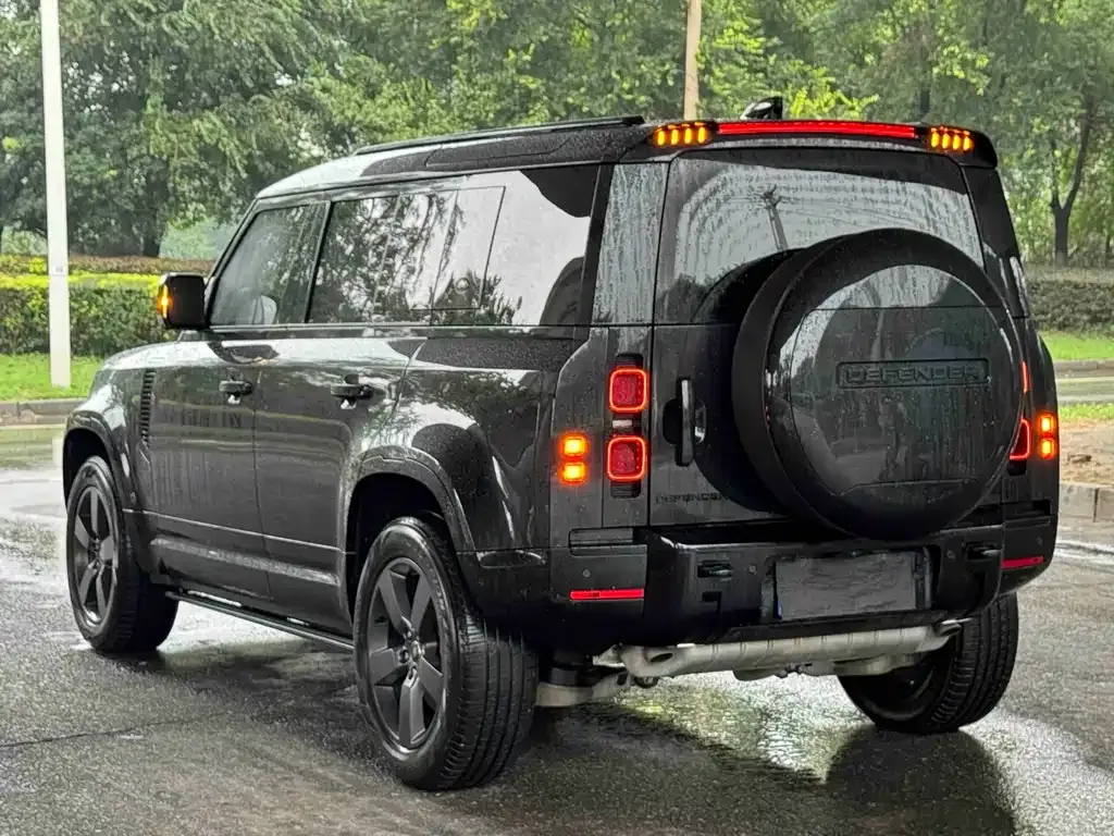 Land Rover Defender — фото 2