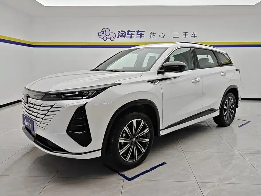Changan CS75 PLUS — фото 1