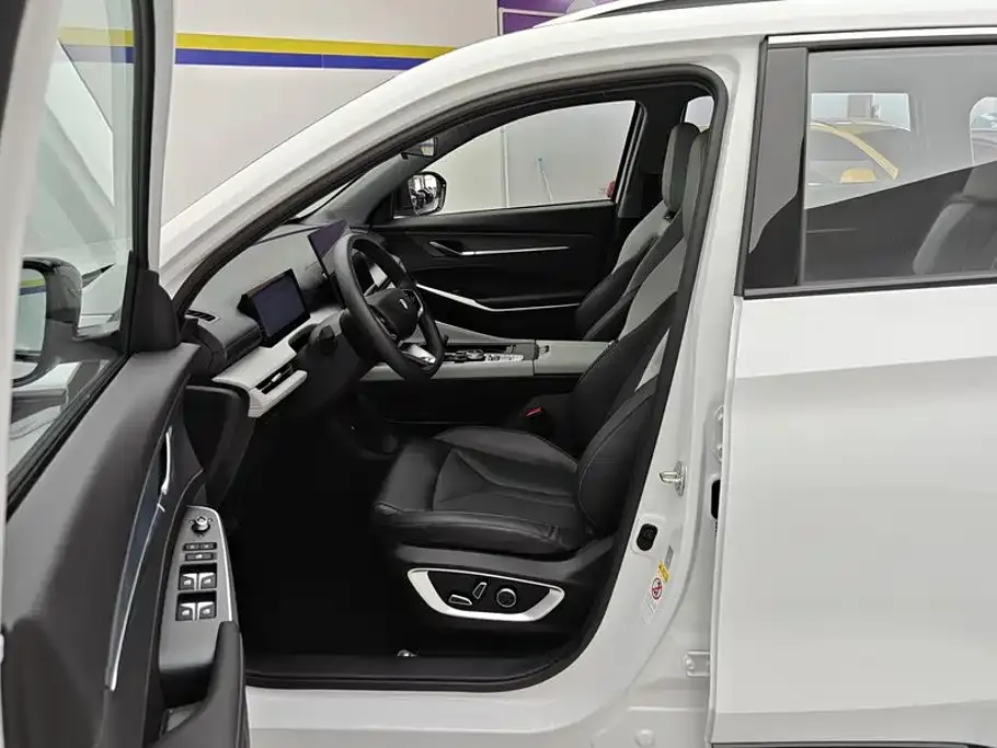 Changan CS75 PLUS — фото 3