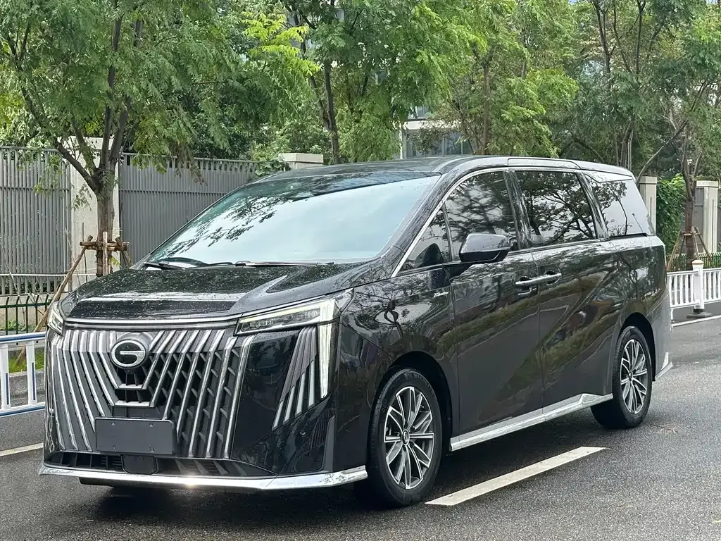 GAC Motor Trumpchi M8 — фото 1