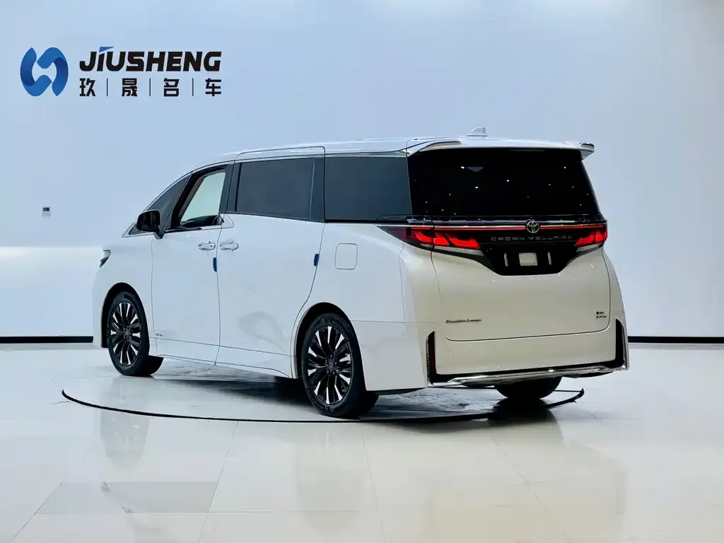 Toyota Vellfire — фото 8