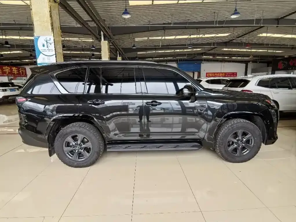 Lexus LX — фото 6