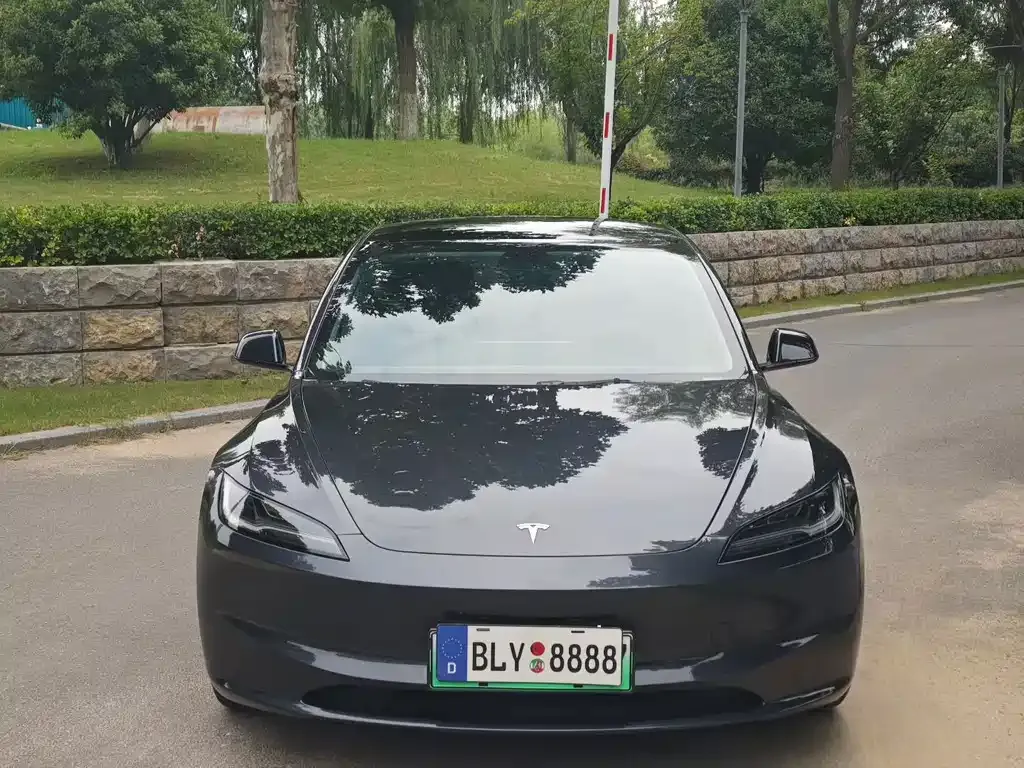 Tesla Model 3 — фото 6