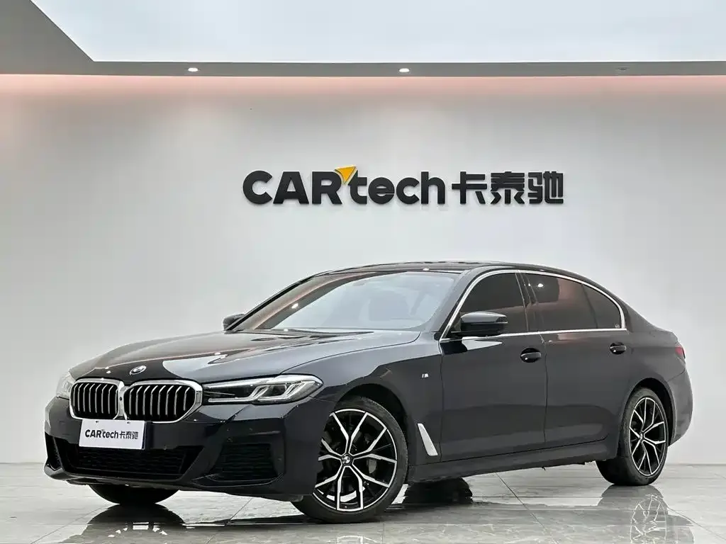 BMW 5 Series — фото 1