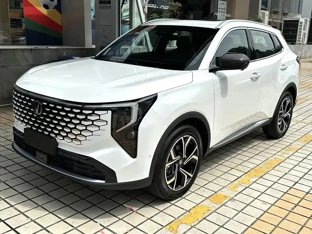 Changan CS55PLUS — фото 1
