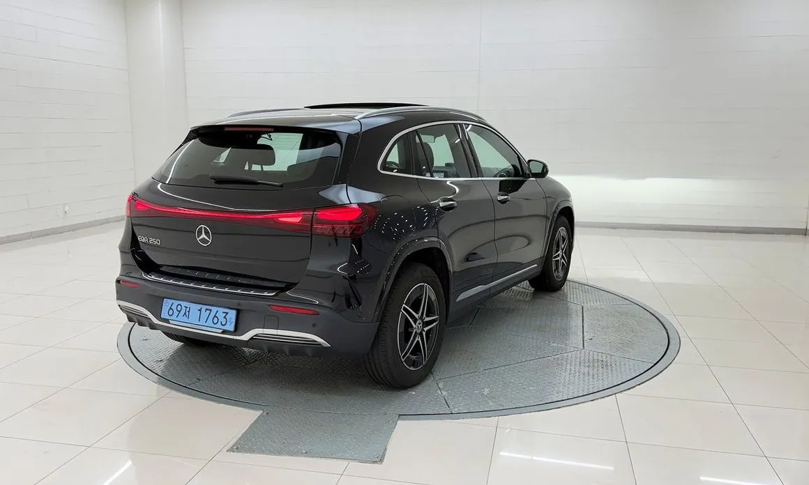 Mercedes-Benz EQA — фото 2