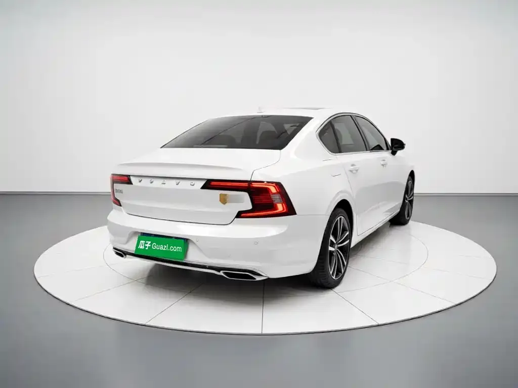Volvo S90 — фото 6