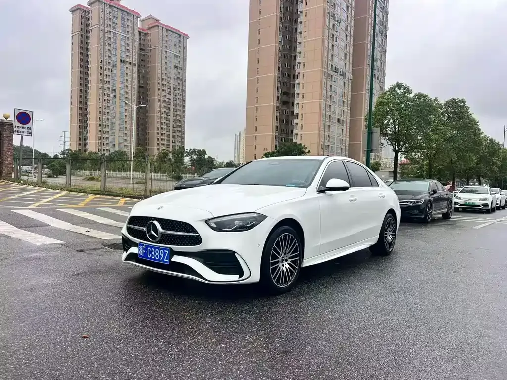 Mercedes-Benz C-Class — фото 1