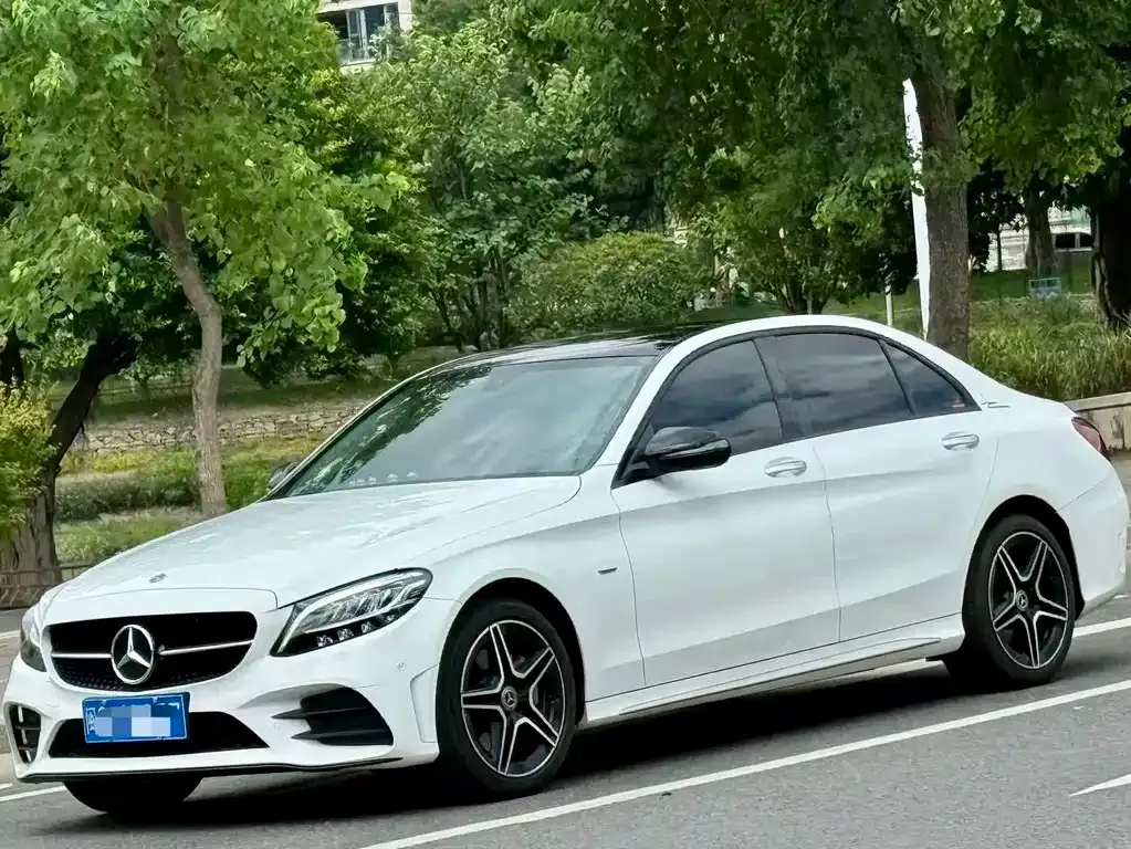 Mercedes-Benz C-Class — фото 1