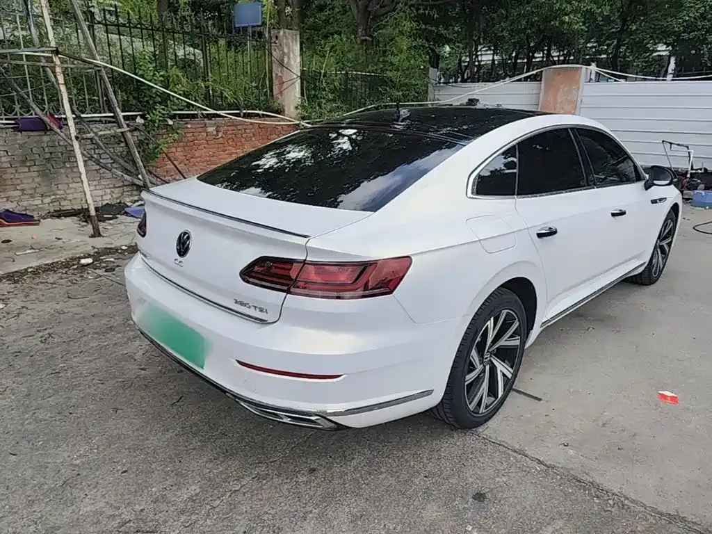 Volkswagen CC — фото 10