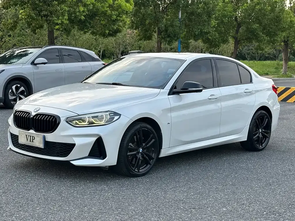 BMW 1 Series — фото 1
