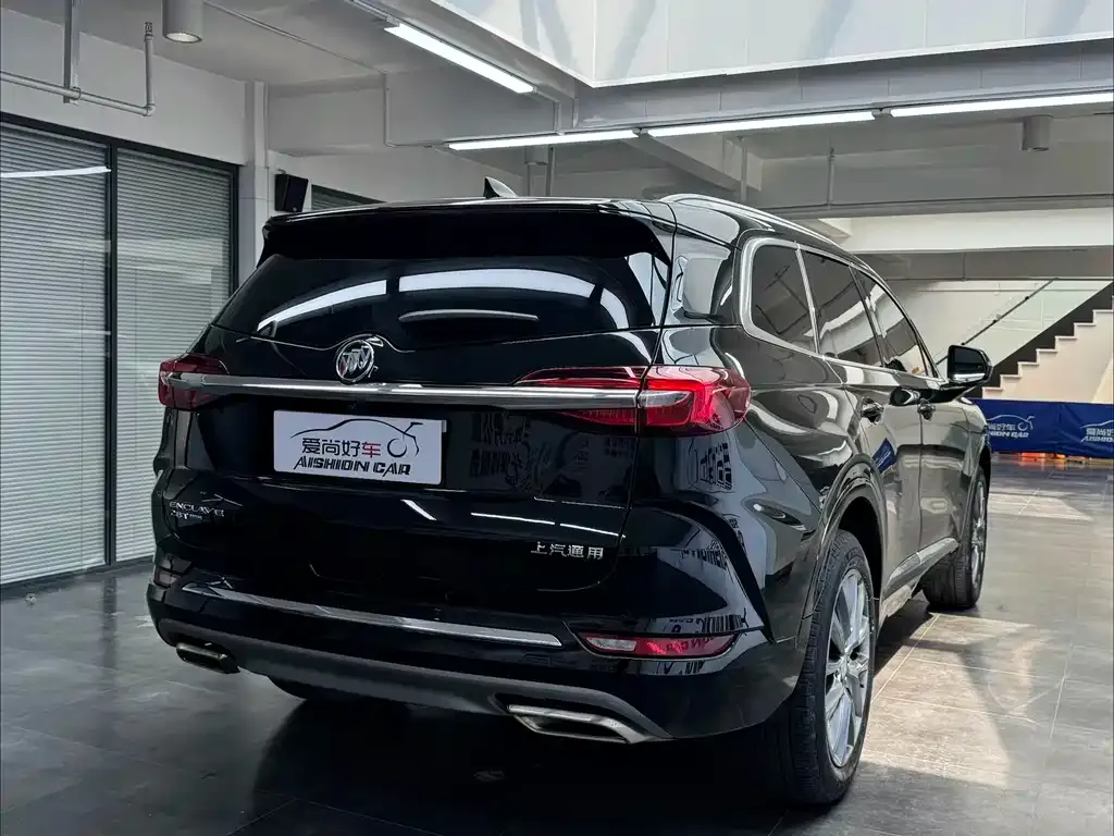 Buick Enclave — фото 9